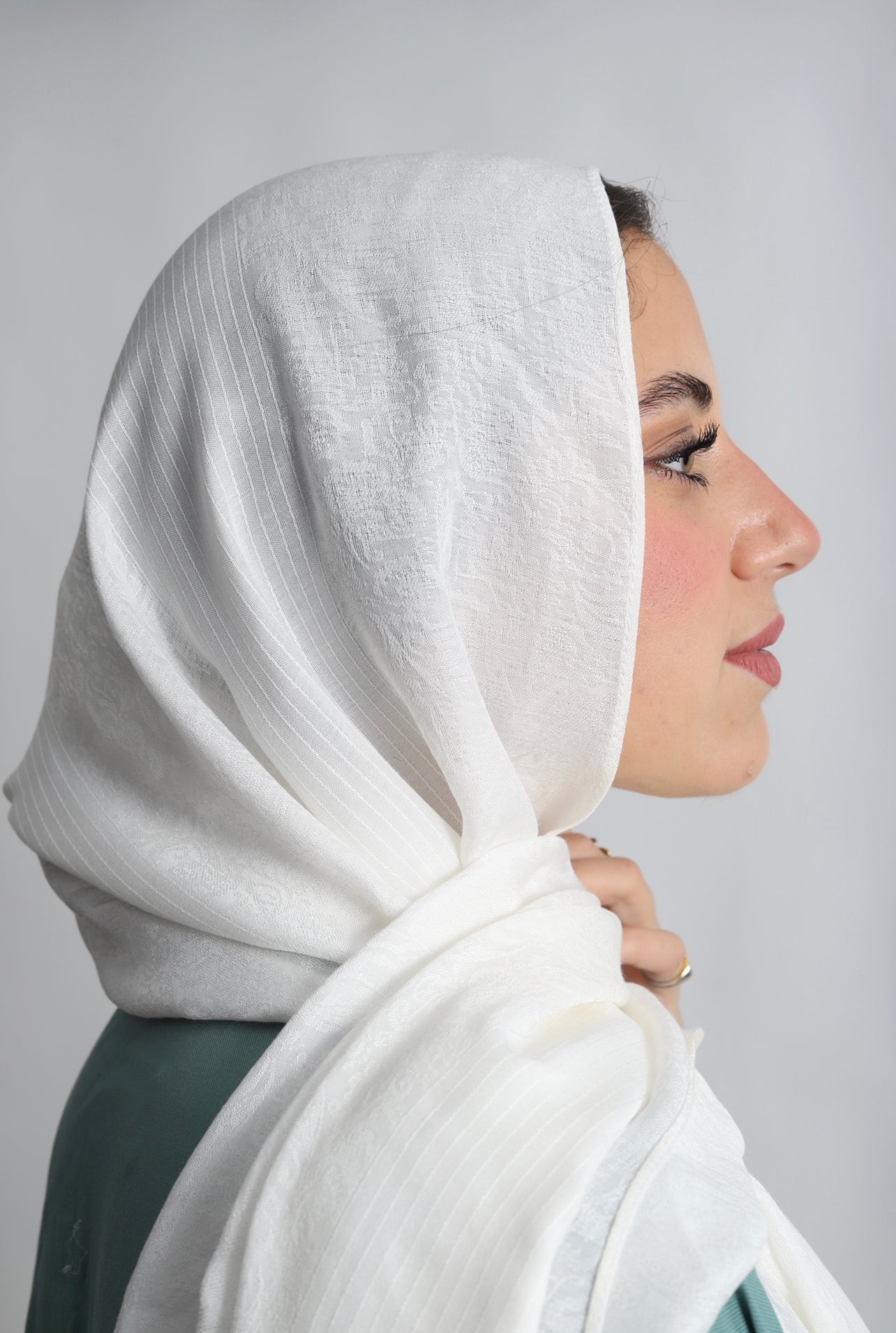 Offwhite linen scarf